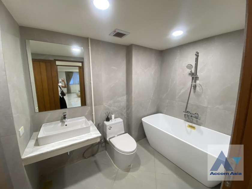 10  3 br Condominium for rent and sale in Sukhumvit ,Bangkok BTS Phrom Phong at Royal Castle Sukhumvit 39 AA45639