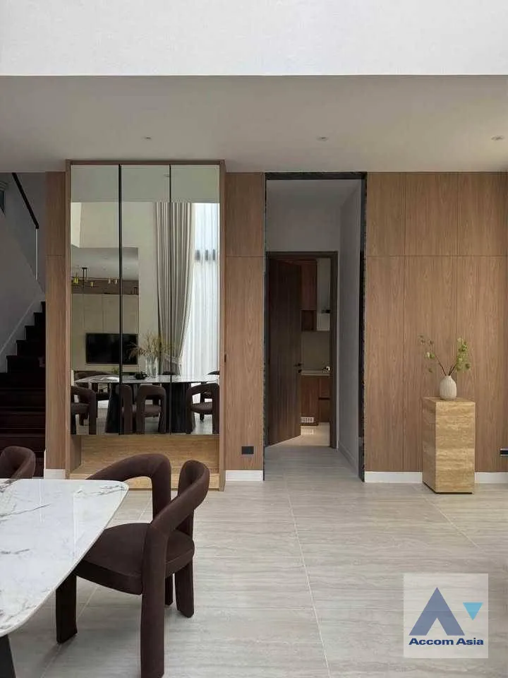 6  3 br House for rent and sale in Krungthep Kreetha ,Bangkok  at Bugaan Krungthep Kreetha AA45643
