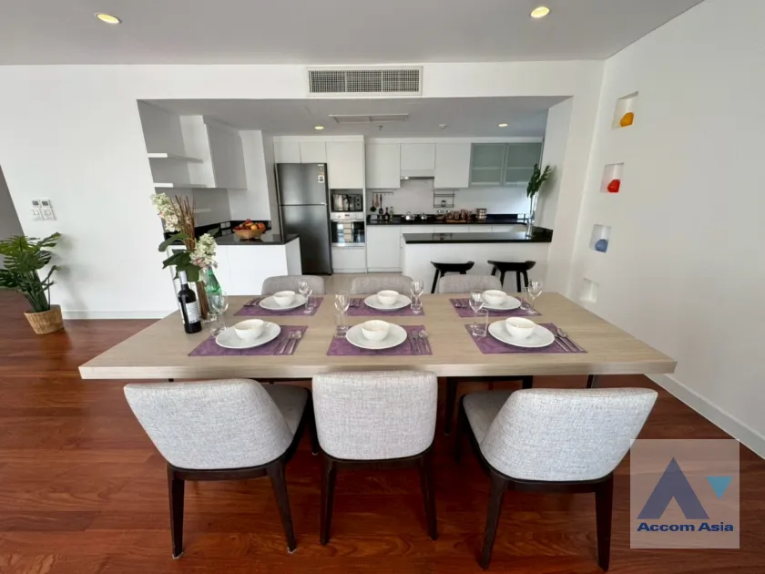 unit 3 Bedrooms  Apartment For Rent & Sale in Sukhumvit, Bangkok  near BTS Ekkamai (AA45644)