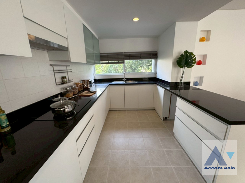 5  3 br Apartment for rent and sale in Sukhumvit ,Bangkok BTS Ekkamai at Ekkamai Family Apartment AA45644