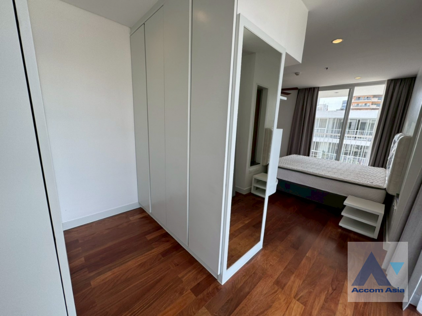 18  4 br Apartment For Rent in Sukhumvit ,Bangkok BTS Ekkamai at Ekkamai Family Apartment AA45647