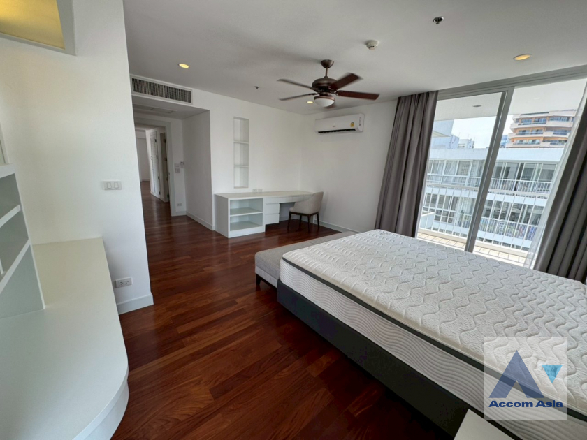 11  4 br Apartment For Rent in Sukhumvit ,Bangkok BTS Ekkamai at Ekkamai Family Apartment AA45647