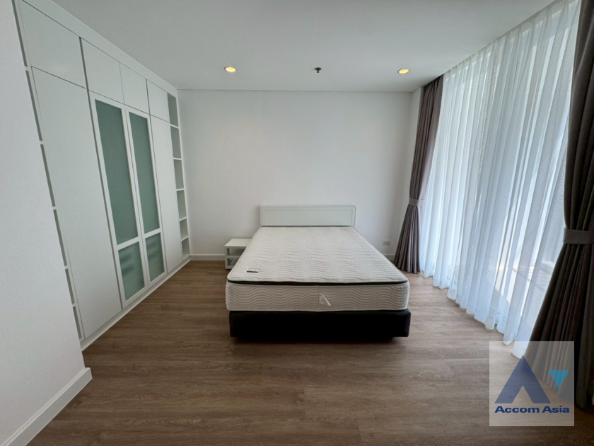 5  4 br Apartment For Rent in Sukhumvit ,Bangkok BTS Ekkamai at Ekkamai Family Apartment AA45648