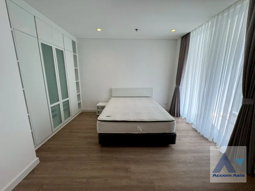 5  4 br Apartment For Rent in Sukhumvit ,Bangkok BTS Ekkamai at Ekkamai Family Apartment AA45648