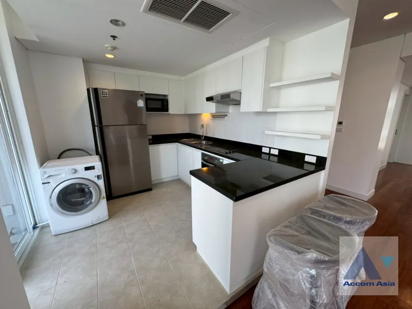 4  4 br Apartment For Rent in Sukhumvit ,Bangkok BTS Ekkamai at Ekkamai Family Apartment AA45648