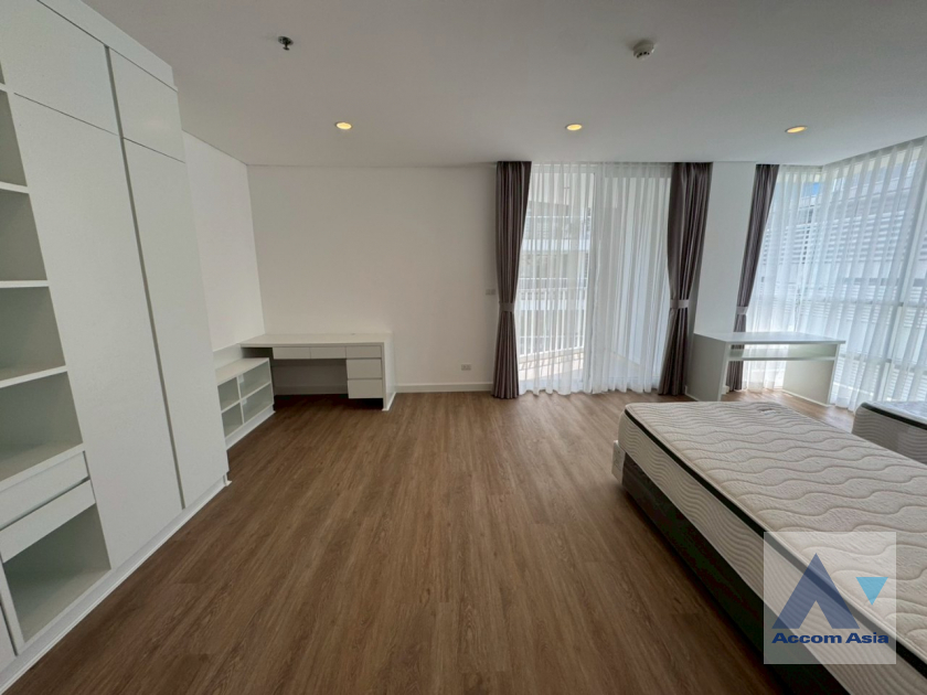 15  4 br Apartment For Rent in Sukhumvit ,Bangkok BTS Ekkamai at Ekkamai Family Apartment AA45648