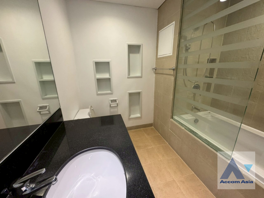 18  4 br Apartment For Rent in Sukhumvit ,Bangkok BTS Ekkamai at Ekkamai Family Apartment AA45648