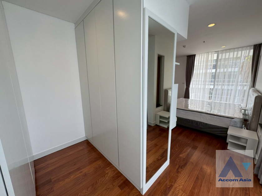 21  4 br Apartment For Rent in Sukhumvit ,Bangkok BTS Ekkamai at Ekkamai Family Apartment AA45648