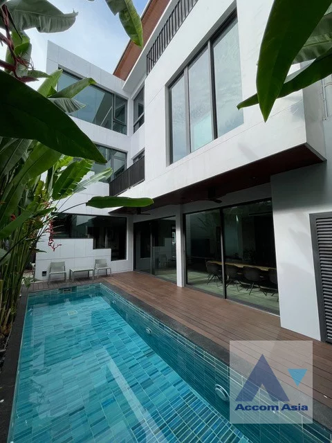 6  3 br House For Rent in Sukhumvit ,Bangkok BTS Phrom Phong AA45652