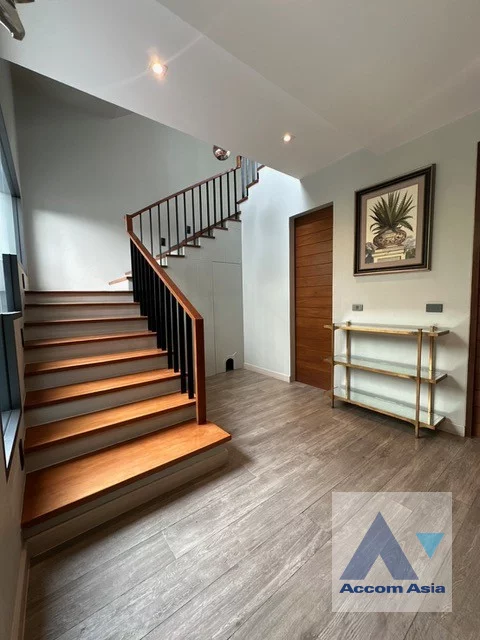 16  3 br House For Rent in Sukhumvit ,Bangkok BTS Phrom Phong AA45652