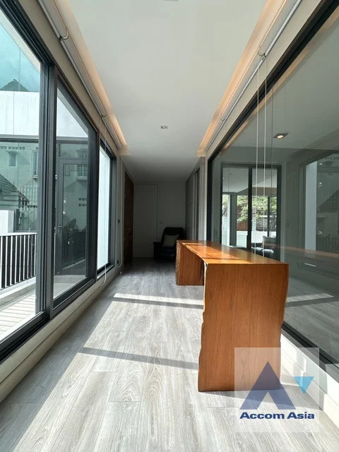 18  3 br House For Rent in Sukhumvit ,Bangkok BTS Phrom Phong AA45652