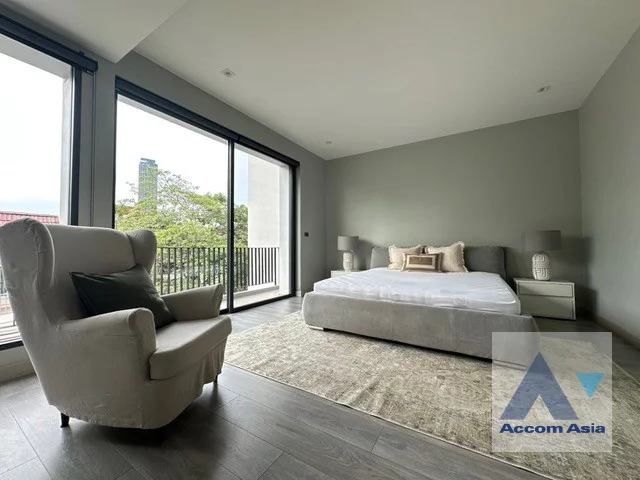 20  3 br House For Rent in Sukhumvit ,Bangkok BTS Phrom Phong AA45652
