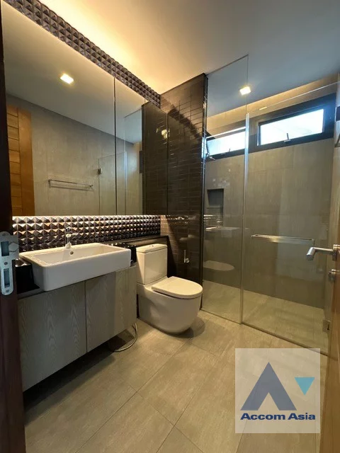 31  3 br House For Rent in Sukhumvit ,Bangkok BTS Phrom Phong AA45652