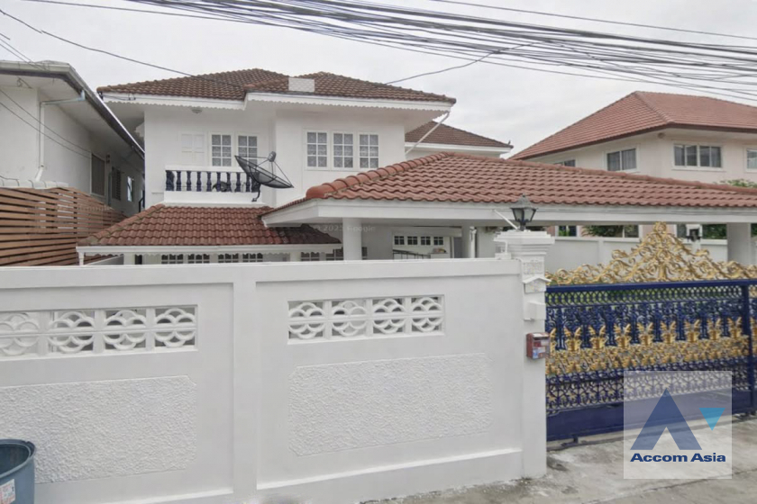  2  3 br House For Sale in Pattanakarn ,Bangkok  AA45655