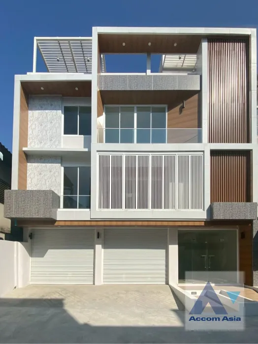 unitHome Office |  4 Bedrooms  House For Rent in Pattanakarn, Bangkok  (AA45656)