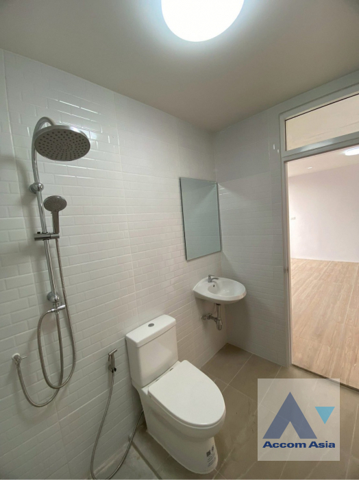 16  4 br House For Rent in Pattanakarn ,Bangkok  AA45656