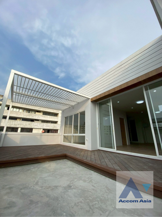 17  4 br House For Rent in Pattanakarn ,Bangkok  AA45656