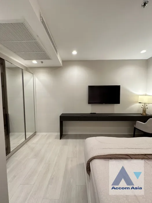 unit 3 Bedrooms  Condominium For Rent & Sale in Sukhumvit, Bangkok  near BTS Ekkamai (AA45660)