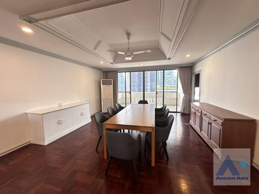 8  3 br Apartment for rent and sale in Sukhumvit ,Bangkok BTS Asok - MRT Sukhumvit at Family-Friendly 360 SQ.M. Residence Near Terminal 21 AA45666