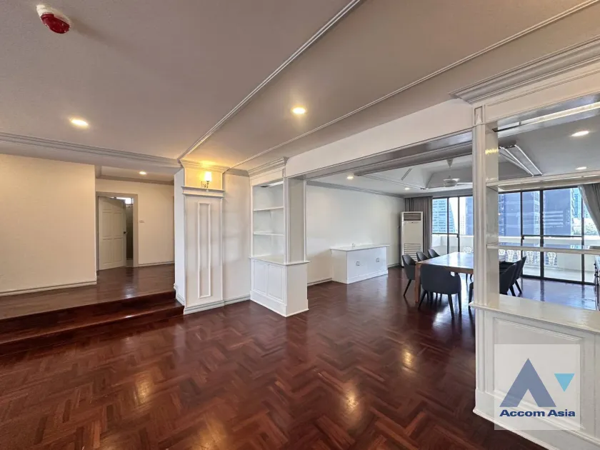 unit 3 Bedrooms  Apartment For Rent & Sale in Sukhumvit, Bangkok  near BTS Asok - MRT Sukhumvit (AA45666)