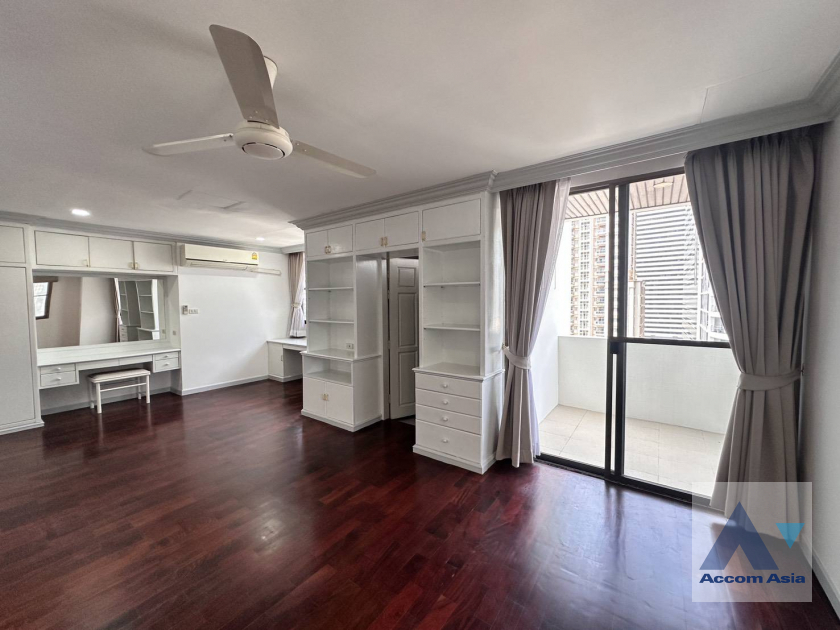 19  3 br Apartment for rent and sale in Sukhumvit ,Bangkok BTS Asok - MRT Sukhumvit at Family-Friendly 360 SQ.M. Residence Near Terminal 21 AA45666