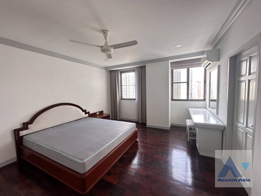 24  3 br Apartment for rent and sale in Sukhumvit ,Bangkok BTS Asok - MRT Sukhumvit at Family-Friendly 360 SQ.M. Residence Near Terminal 21 AA45666