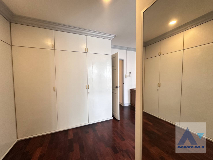 22  3 br Apartment for rent and sale in Sukhumvit ,Bangkok BTS Asok - MRT Sukhumvit at Family-Friendly 360 SQ.M. Residence Near Terminal 21 AA45666