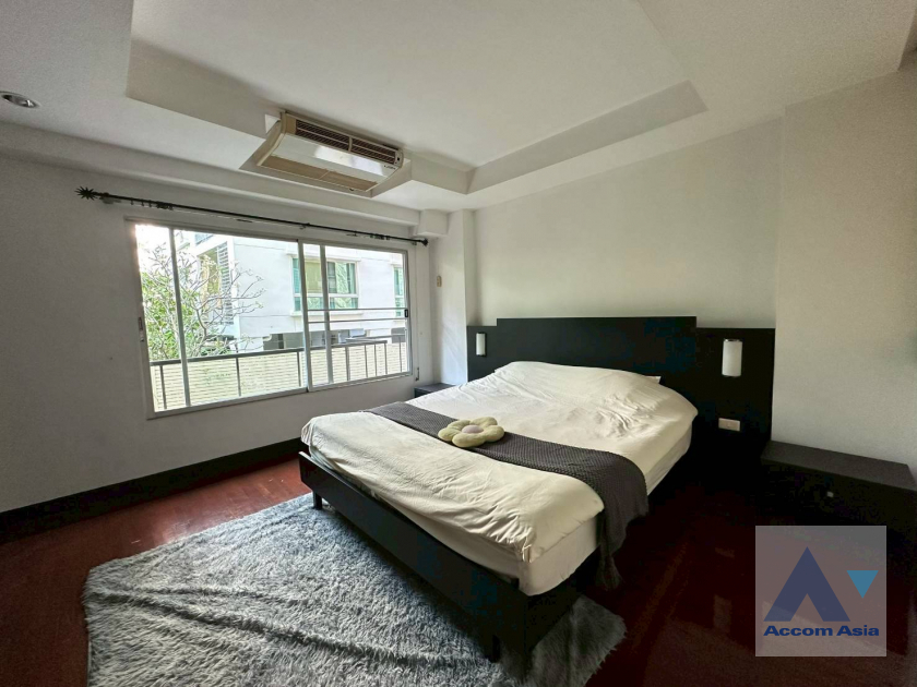 8  3 br Apartment For Rent in Sukhumvit ,Bangkok BTS Thong Lo at Pet-Friendly, Cozy and Serene Serviced Apartment in Thonglor AA45673