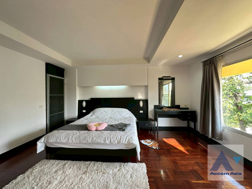 9  3 br Apartment For Rent in Sukhumvit ,Bangkok BTS Thong Lo at Pet-Friendly, Cozy and Serene Serviced Apartment in Thonglor AA45674