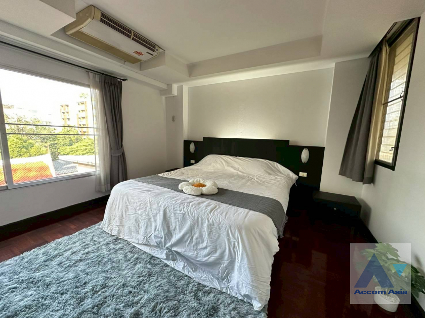 12  3 br Apartment For Rent in Sukhumvit ,Bangkok BTS Thong Lo at Pet-Friendly, Cozy and Serene Serviced Apartment in Thonglor AA45674