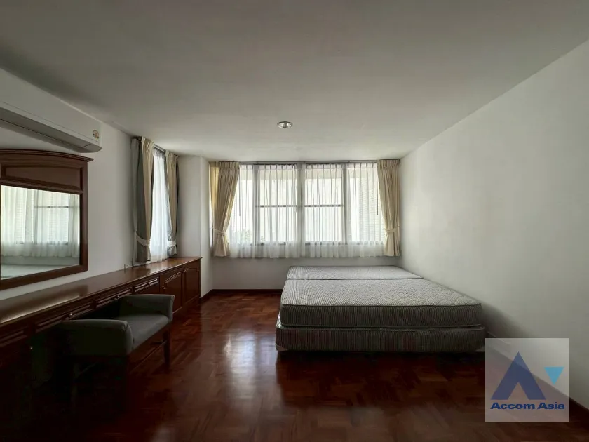 16  3 br Apartment For Rent in Sukhumvit ,Bangkok BTS Asok - MRT Sukhumvit at Spacious space with a cozy AA45675
