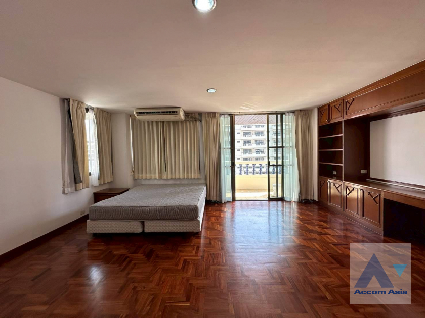 12  3 br Apartment For Rent in Sukhumvit ,Bangkok BTS Asok - MRT Sukhumvit at Spacious space with a cozy AA45675