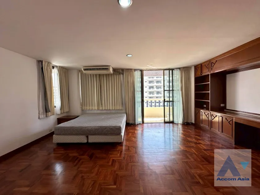 12  3 br Apartment for rent and sale in Sukhumvit ,Bangkok BTS Asok - MRT Sukhumvit at Spacious space with a cozy AA45675