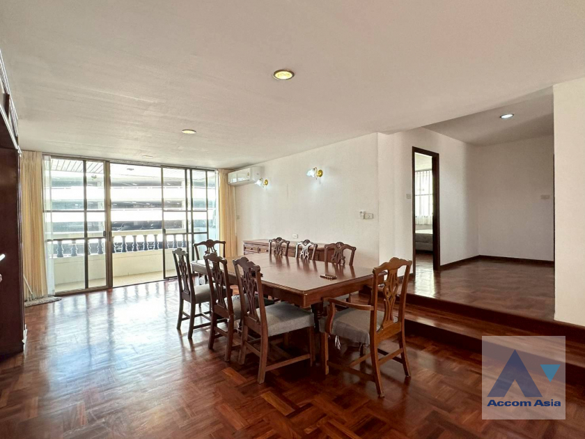 6  3 br Apartment For Rent in Sukhumvit ,Bangkok BTS Asok - MRT Sukhumvit at Spacious space with a cozy AA45675