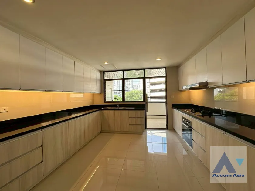 8  3 br Apartment for rent and sale in Sukhumvit ,Bangkok BTS Asok - MRT Sukhumvit at Spacious space with a cozy AA45675