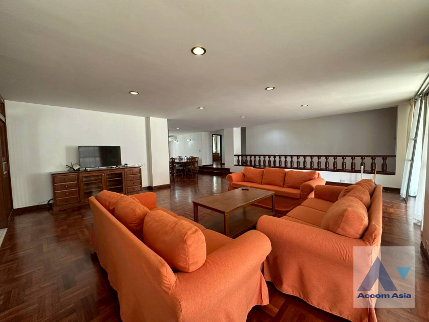  2  3 br Apartment For Rent in Sukhumvit ,Bangkok BTS Asok - MRT Sukhumvit at Spacious space with a cozy AA45675