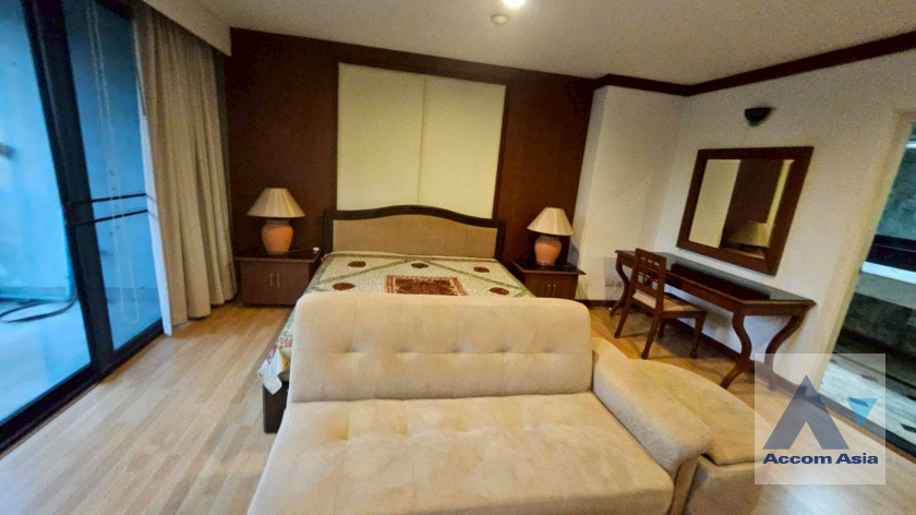 12  2 br Condominium For Rent in Ploenchit ,Bangkok BTS Chitlom at New House AA45680