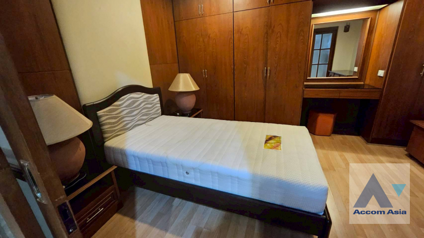 13  2 br Condominium For Rent in Ploenchit ,Bangkok BTS Chitlom at New House AA45680