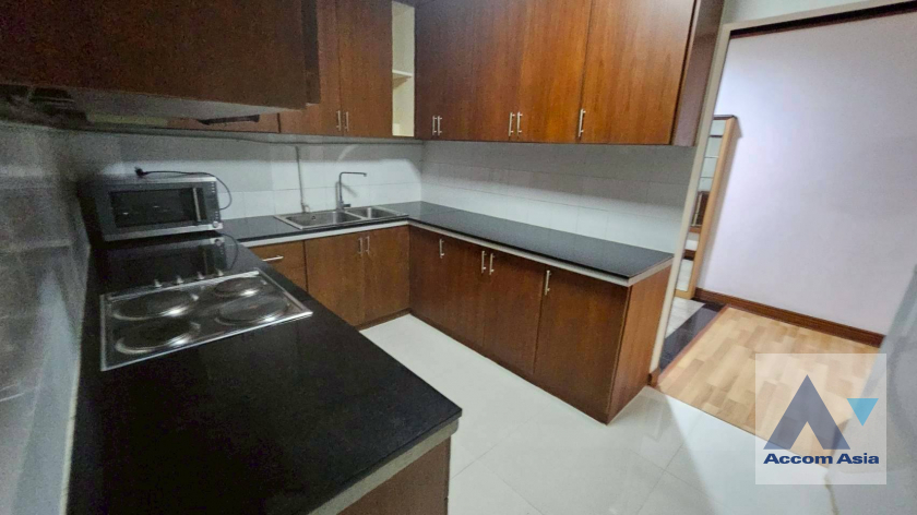 8  2 br Condominium For Rent in Ploenchit ,Bangkok BTS Chitlom at New House AA45680