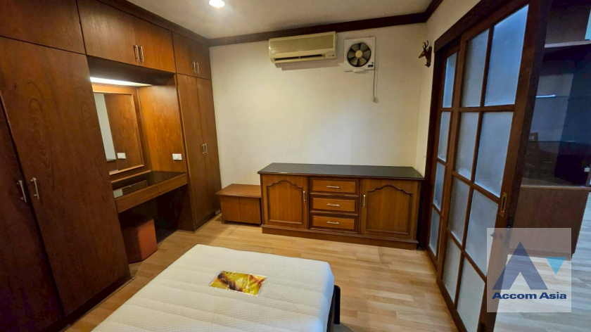 16  2 br Condominium For Rent in Ploenchit ,Bangkok BTS Chitlom at New House AA45680