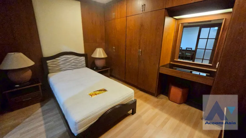 14  2 br Condominium For Rent in Ploenchit ,Bangkok BTS Chitlom at New House AA45680