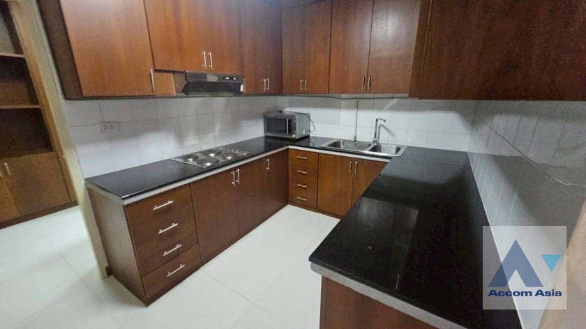 7  2 br Condominium For Rent in Ploenchit ,Bangkok BTS Chitlom at New House AA45680