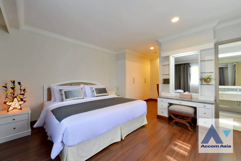  1  3 br Apartment for rent and sale in Sukhumvit ,Bangkok BTS Asok - MRT Sukhumvit at Perfect Apartment for Big Family, Prime Location Near Main Street AA45682