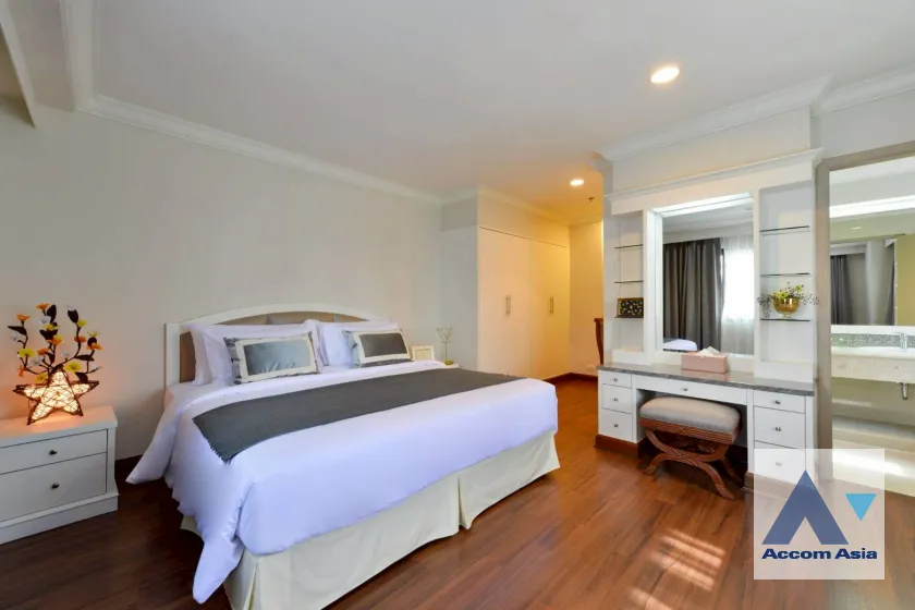 unitPet friendly |  3 Bedrooms  Apartment For Rent & Sale in Sukhumvit, Bangkok  near BTS Asok - MRT Sukhumvit (AA45682)