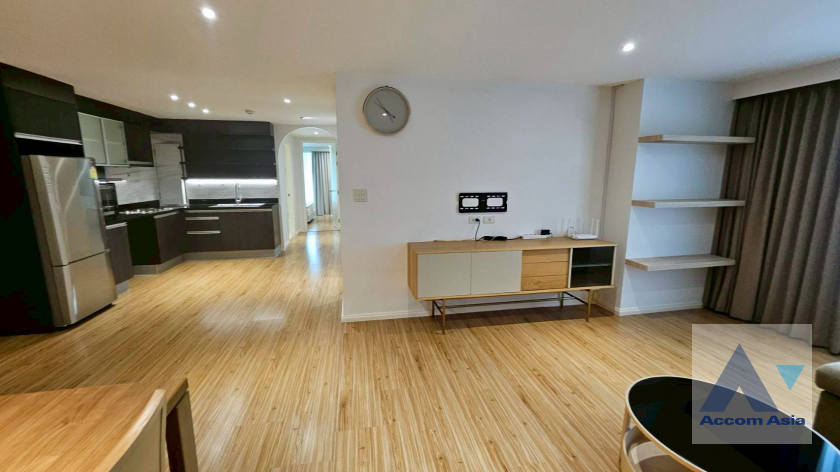 5  2 br Apartment For Rent in Ploenchit ,Bangkok BTS Chitlom at Apartment Steps from Lumpini Park AA45686