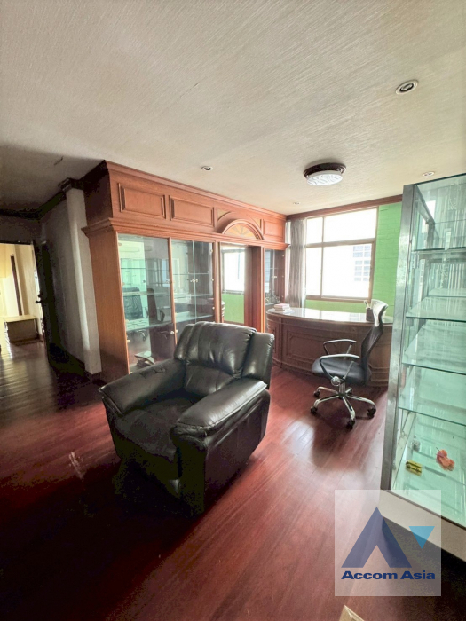 6  8 br Townhouse for rent and sale in Sukhumvit ,Bangkok BTS Phrom Phong AA45687