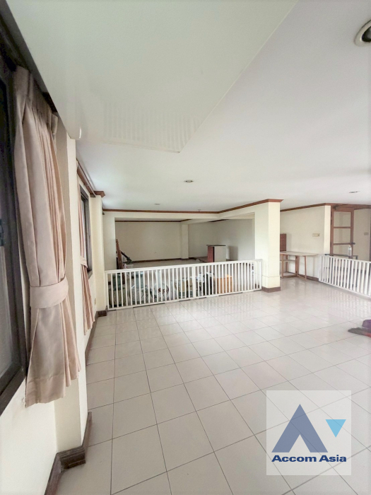 4  8 br Townhouse for rent and sale in Sukhumvit ,Bangkok BTS Phrom Phong AA45687