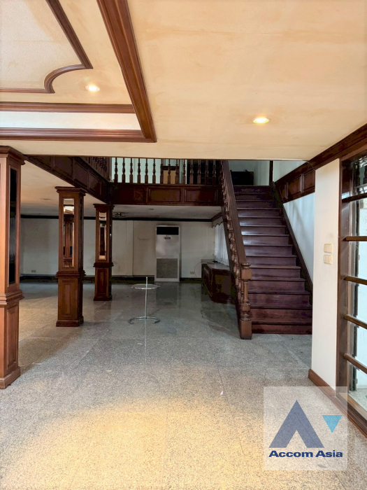  1  8 br Townhouse for rent and sale in Sukhumvit ,Bangkok BTS Phrom Phong AA45687
