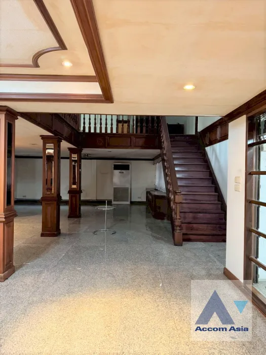 unitHome Office |  8 Bedrooms  Townhouse For Rent & Sale in Sukhumvit, Bangkok  near BTS Phrom Phong (AA45687)