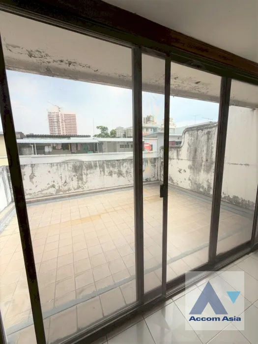 16  8 br Townhouse for rent and sale in Sukhumvit ,Bangkok BTS Phrom Phong AA45687
